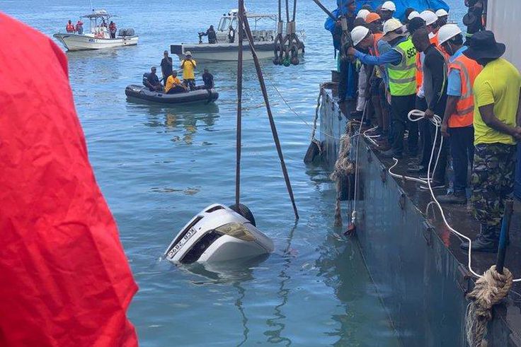Vehicle that plunged into Indian Ocean recovered