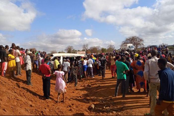 8 killed in grisly road accidents