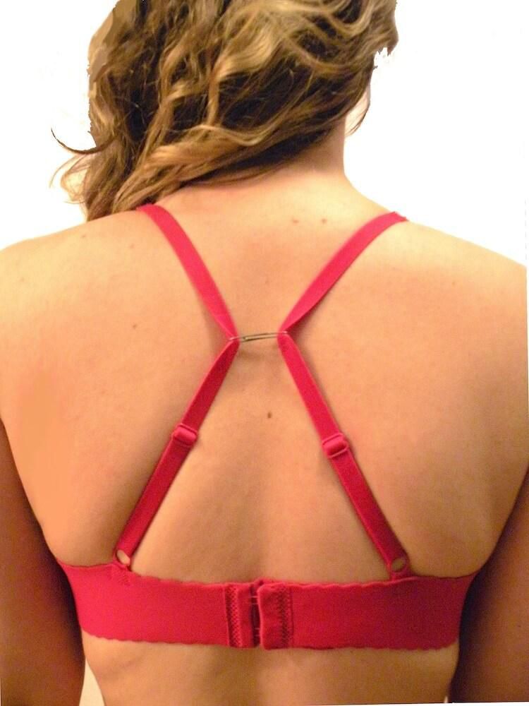 Using safety pin to hide bra straps (The Lingerie Addict)