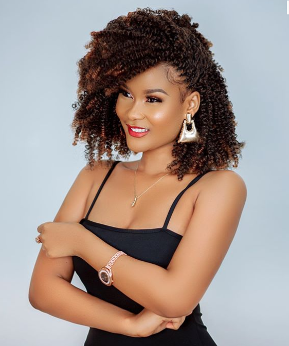 Hamisa Mobetto hairstyles (Instagram)