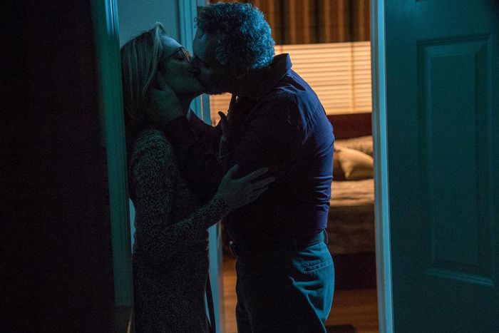 'Gloria Bell' review: Love is in the air for a transcendent Julianne Moore