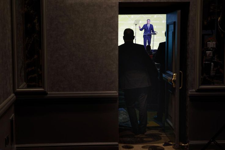 De Blasio May Be Running for President, if Only People Would Listen