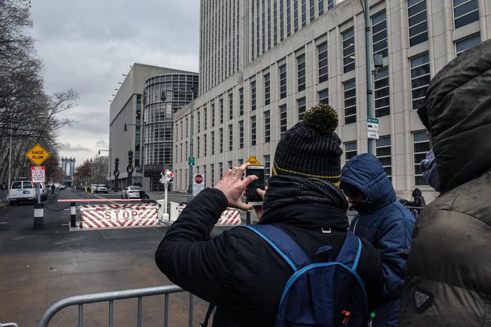 The Meeting in the Mountains That Led to $800 Million in Cash for El Chapo