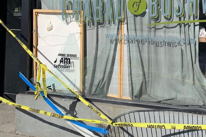 Smashed window at Brooklyn synagogue leads to concerns about more hate crimes