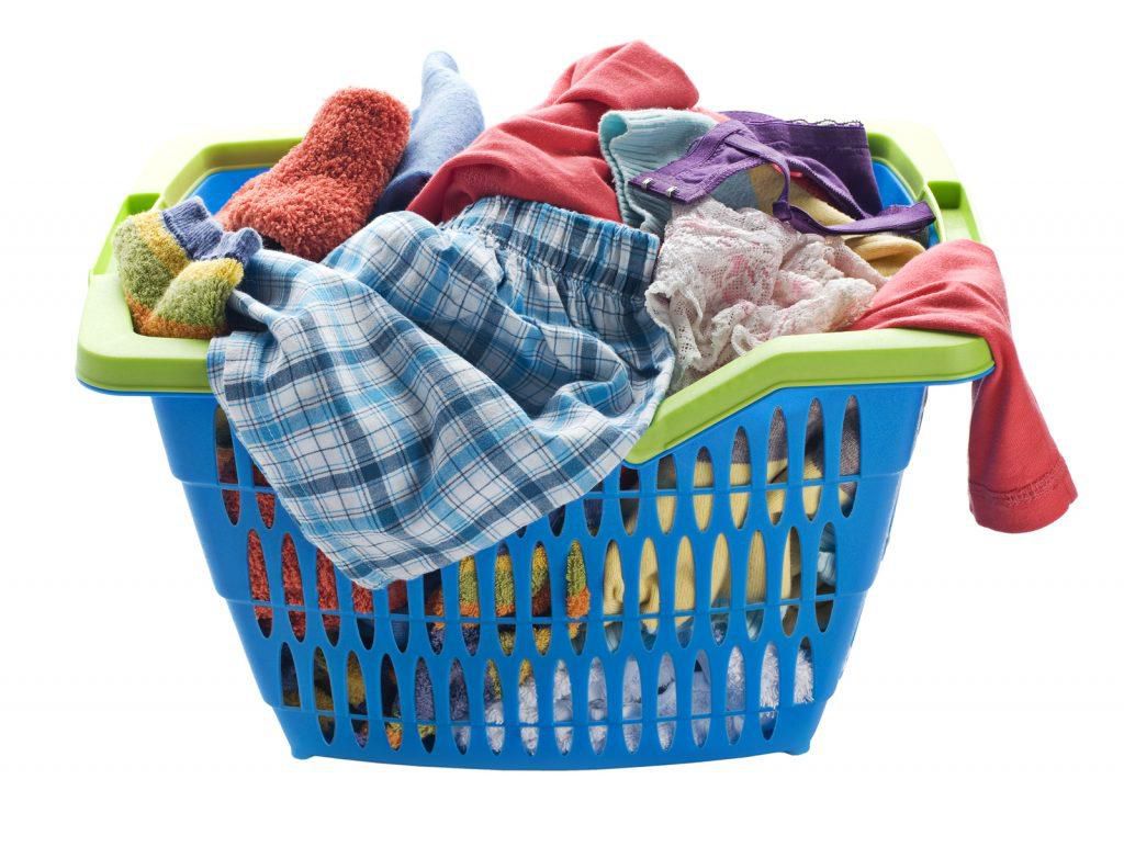 Cleaning colored clothes(A Mess Free Life)