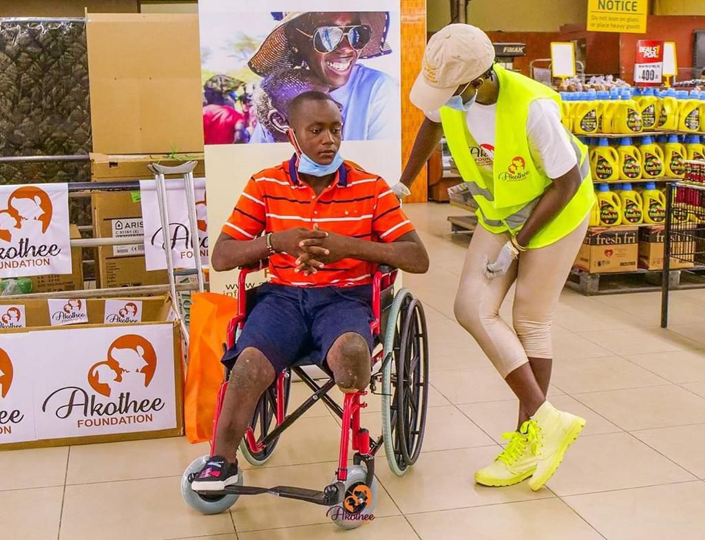 Akothee comes to the rescue of homeless man after donating a wheelchair to him (Photos)