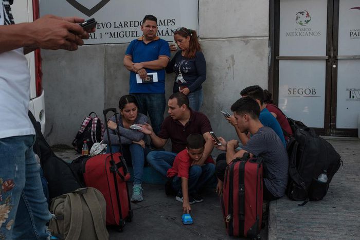 U.S. Hastens Asylum Hearings in Tents Far From Courtrooms