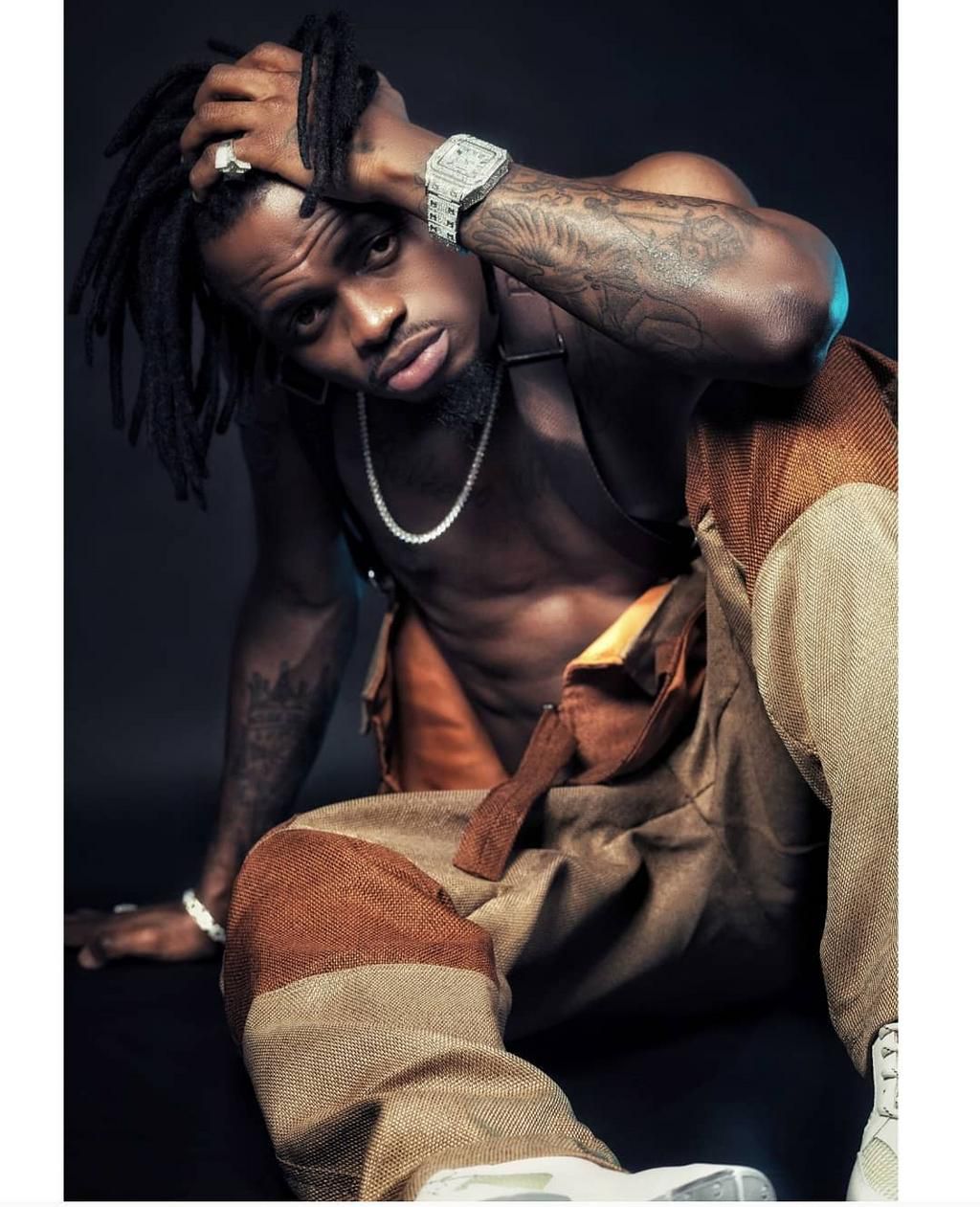 Diamond Platnumz makes peace with his former allies Bob Junior, Kifesi, Mwarabu Fighter Q Boy Msafi and Papa Misifa ahead of his Major concert