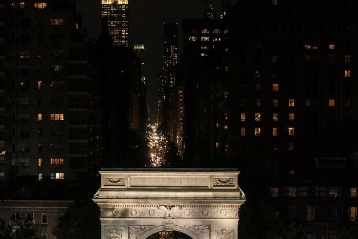 Warre, a Crowd Magnet, Vows to Root Out Corruption