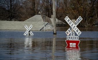 Powerful Storm Threatens More Misery in Flood-Hit Midwest