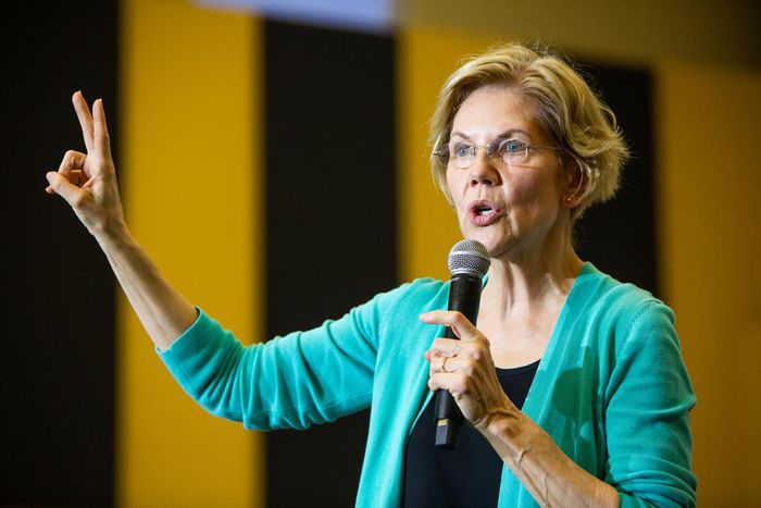Warren Singles Out Billionaires in New TV Ad