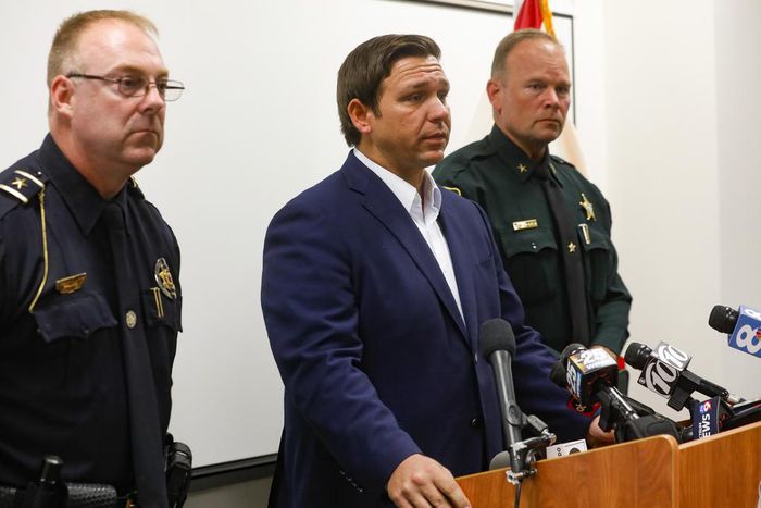 Victims in Florida Bank Shooting Identified as Police Search for a Motive