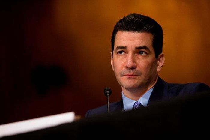FDA commissioner Scott Gottlieb, who fought teenage vaping, resigns