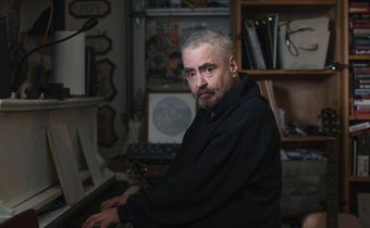 Daniel Johnston Dies; Gifted and Enigmatic Songwriter Was 58