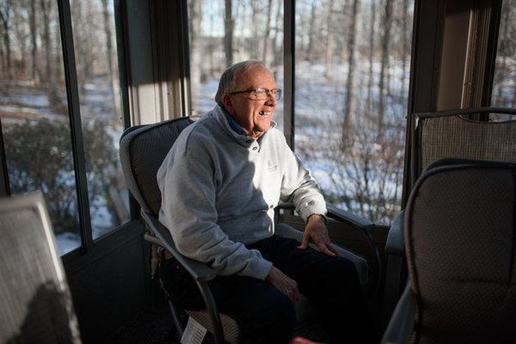 Yankees fan selling Gehrig items to pay his Red Sox-loving grandkids' college costs