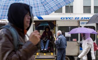 Just Like Subway and Bus Riders, the Disabled Find Getting Around New York Maddening