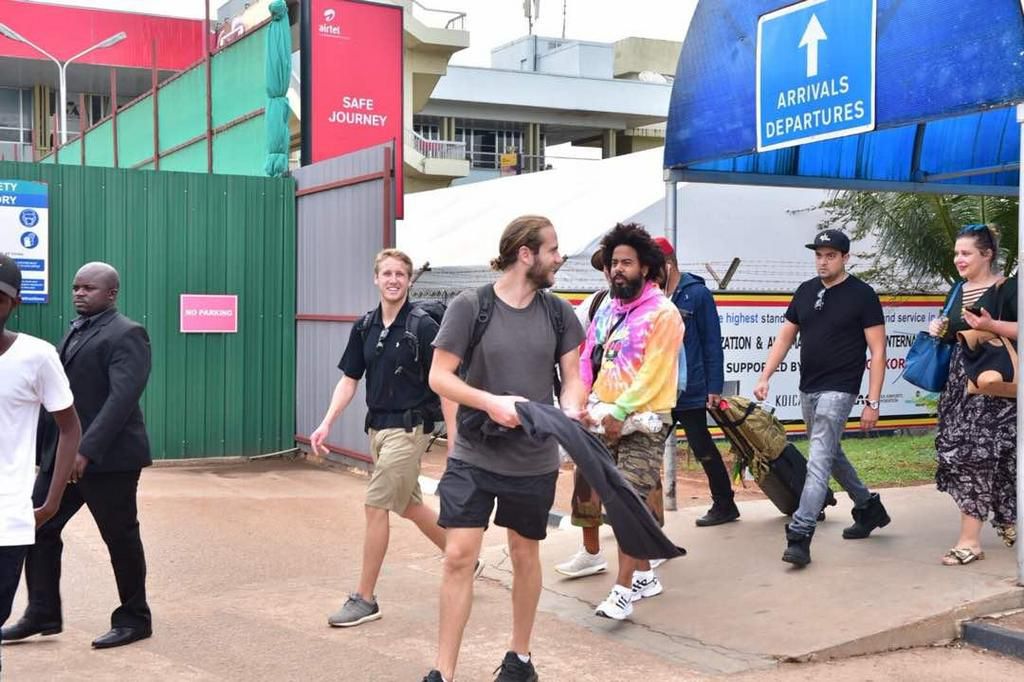 ___8952631___2018___10___8___16___Do_i6nOX4AEof9a