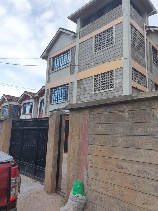 Detectives recover phones worth Sh120 million that were stolen while on transit at JKIA