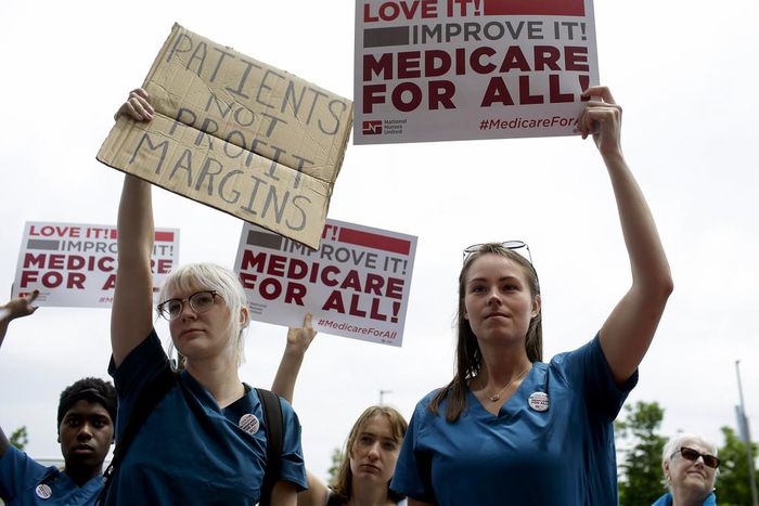 On the Doorstep With a Plea: Will You Support Medicare for All?