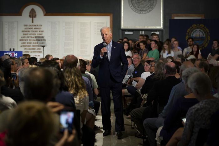 Biden, Recalling '68, Asks Audience to Imagine Obama's Assassination
