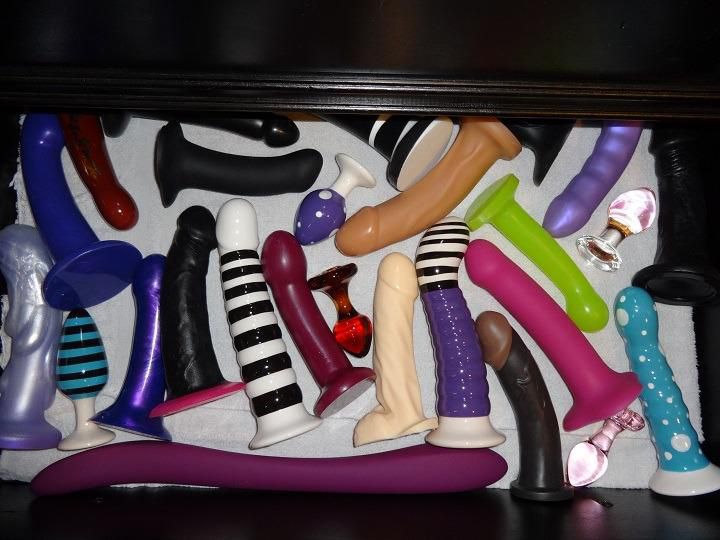 Storing vibrator (ddcollectortumblr)