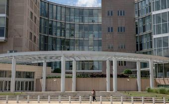 Federal judge blocks Mississippi abortion law