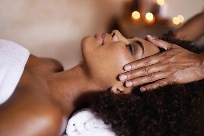 Facial massage helps in blood circulation (oneandonlyresorts)