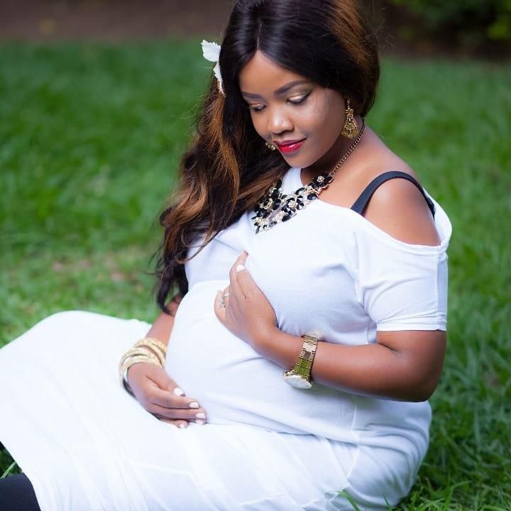 Zuleha's maternity photo-shoot (Access Films)