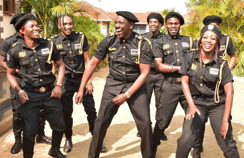 Wiliam Ruto dances with FBI (Facebook)