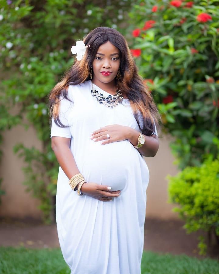 Zuleha's maternity photo-shoot (Access Films)