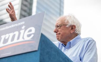 Sanders Campaign Sets Thousands of House Parties for Supporters