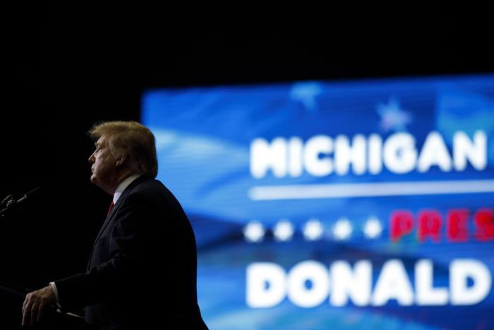 'The Russian Hoax Is Finally Dead,' Trump Tells Michigan Rally