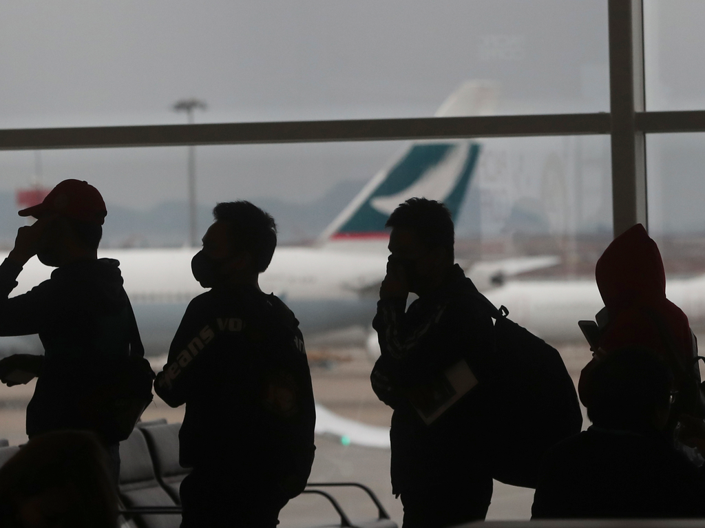 coronavirus airport Hong Kong