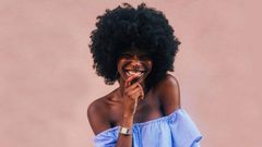 Black tea rinse on natural hair prevents shedding  (Teen Vogue)