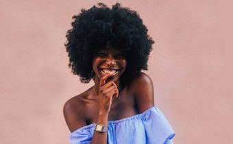 Black tea rinse on natural hair prevents shedding  (Teen Vogue)