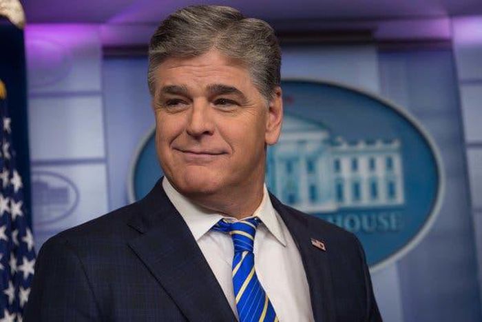 Paul Manafort and Sean Hannity traded complaints and tidbits for months, texts show