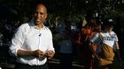 Cory Booker Lags Leaders but Hits Fundraising Goal to Stay in Race