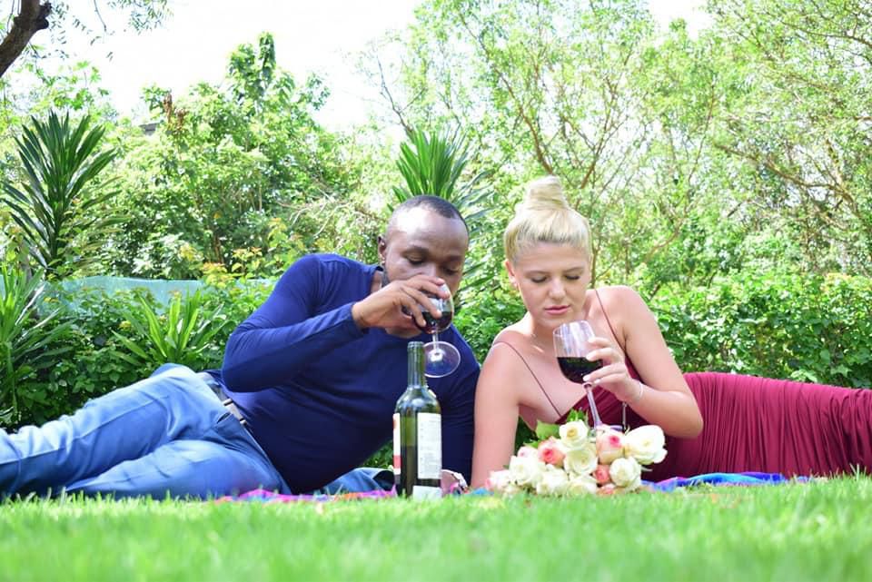 KTN Journalist proposes to Mzungu girlfriend (Chanji/Facebook)