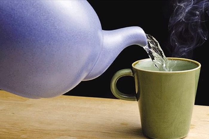 Benefits of drinking warm water in the morning (Courtesy)