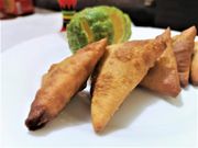 Recipe: Quick Beefy Mini-samosas with a Pulselive Twist