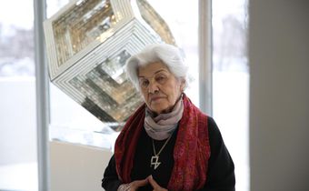 Monir Farmanfarmaian, 96, Dies; Artist Melded Islam and the Abstract