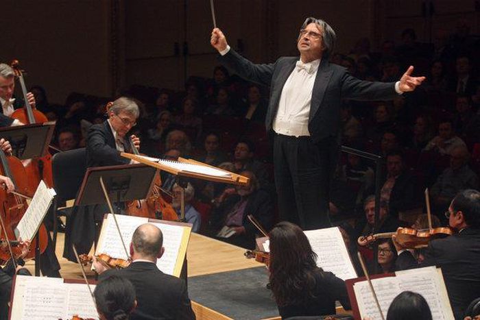 Chicago symphony ends its longest strike with benefit change