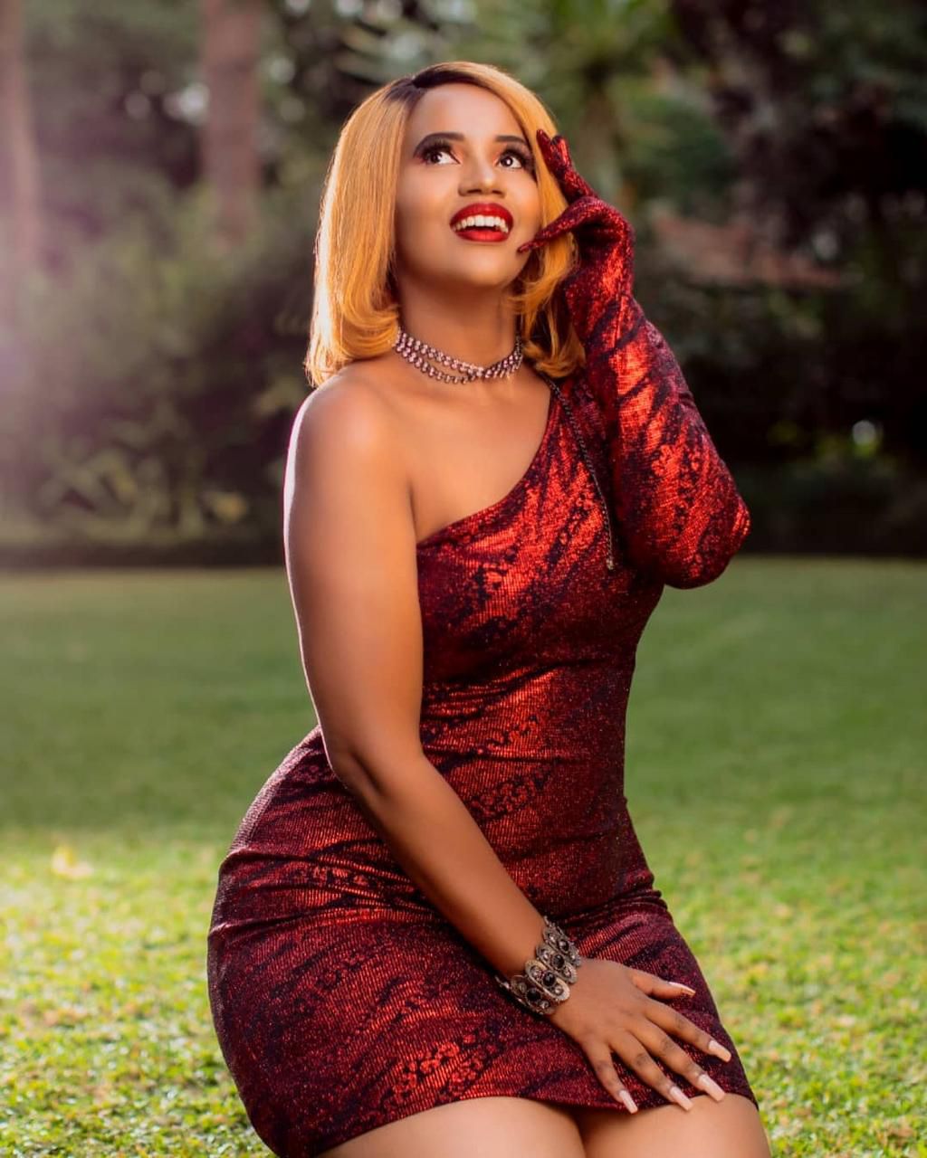 Pierra Makena (@kevbbuo)