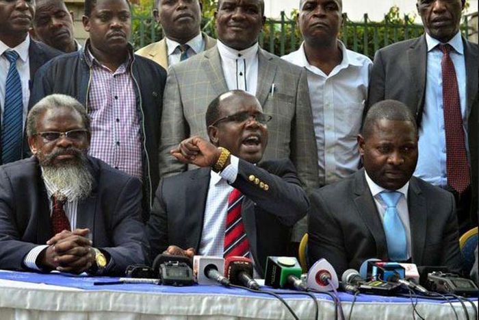 Lecturers announce strike