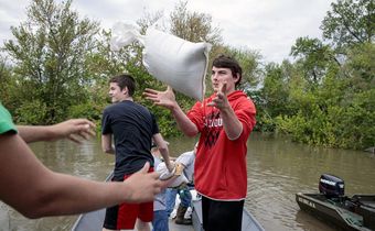 Midwestern Floods Pit Communities Against One Another as Levees Rise Ever Higher