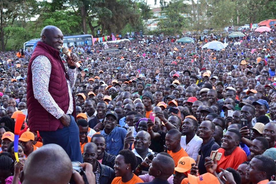 Fiery Jubilee MP from Rift Valley MP makes surprise appearance at Raila’s Kibra rally [Photos]