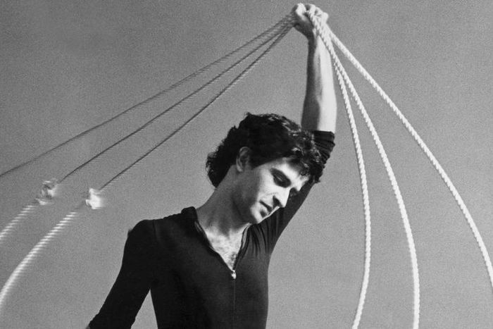 Andy de Groat, downtown choreographer, is dead at 71