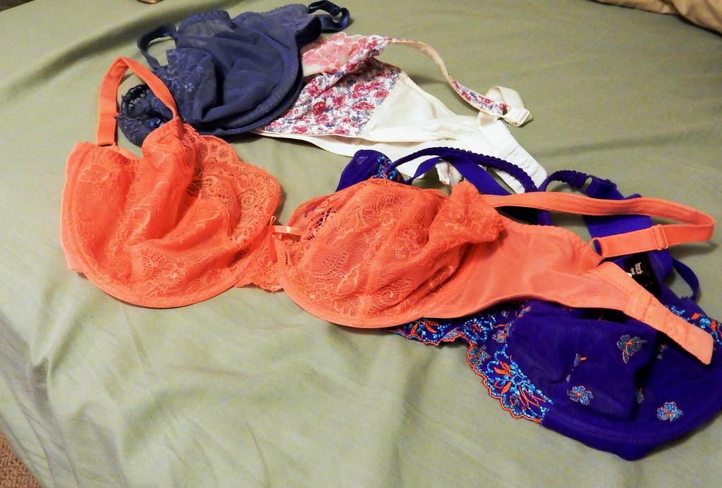 Cleaning bras(Bustin' Out Boutique)