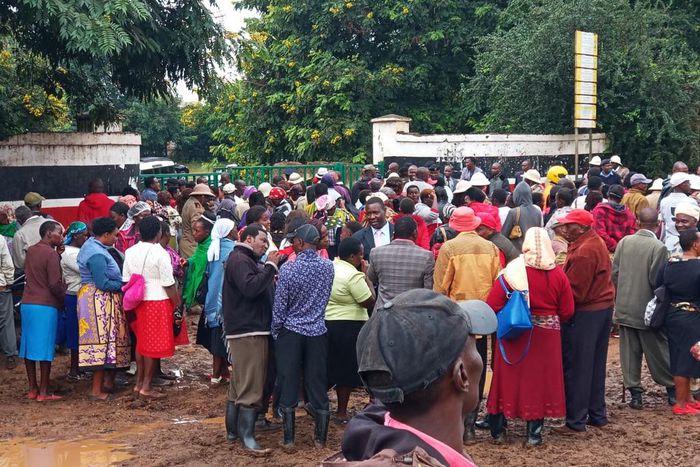 Drama as journalists and locals bundled out of Uhuru’s event in Kirinyaga