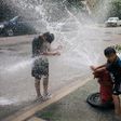 Heat Wave Keeps Its Grip on New York, Even After Nightfall